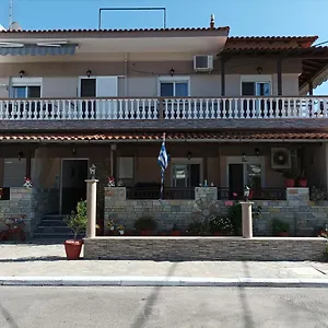 Apartment Black Rose, Sarti